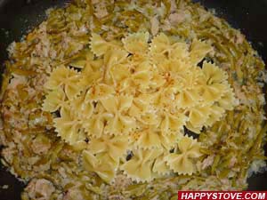 Farfalle Pasta with Seasoned Tuna and Green Beans