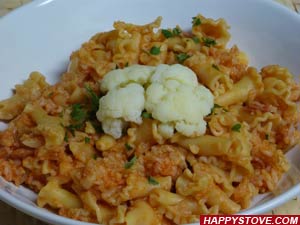 Pasta with Cauliflower in Tomato Sauce - By happystove.com